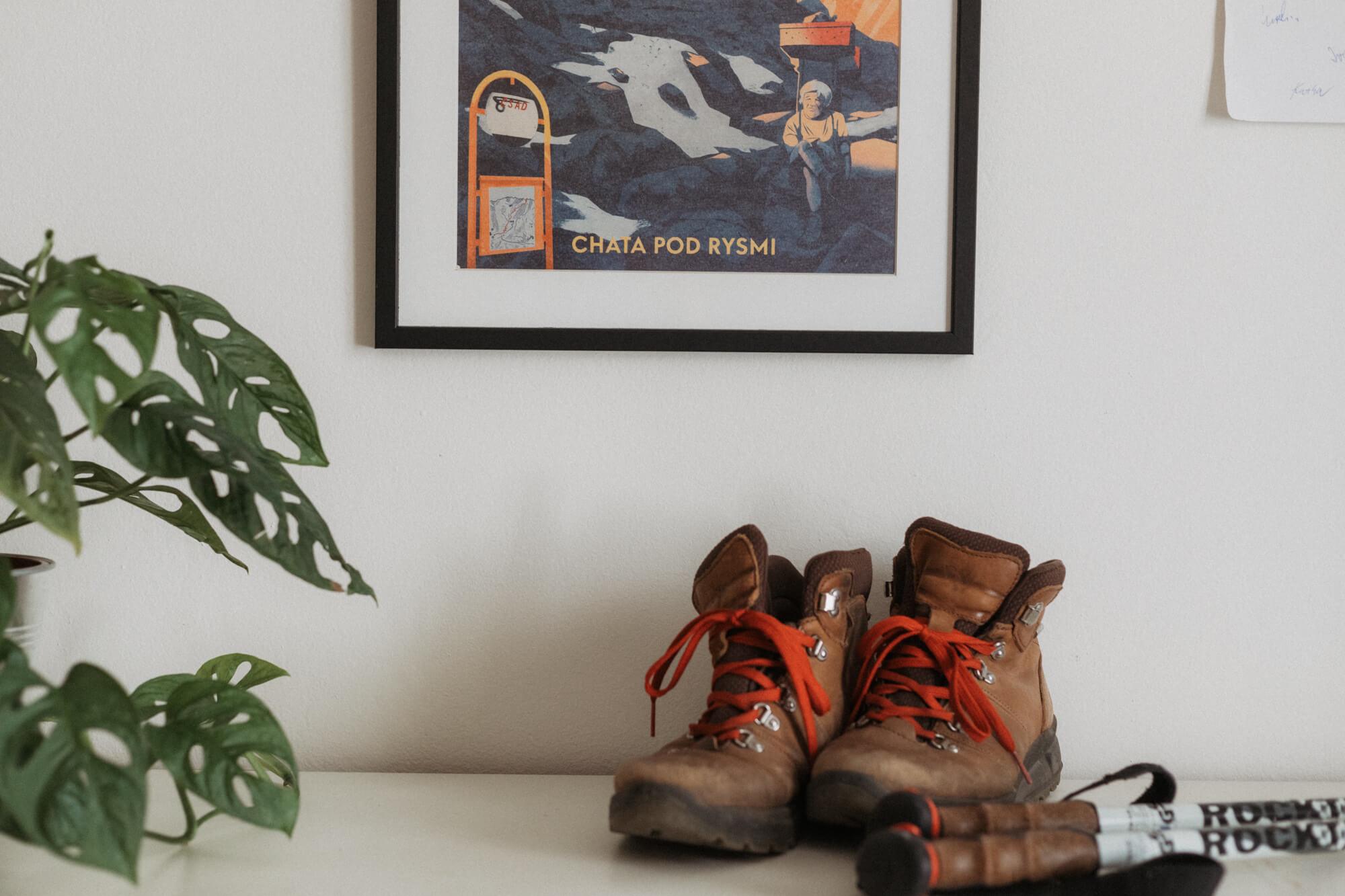 Poustr: Chata pod Rysmi, poctivý slovenský plagát, Vysoké Tatry